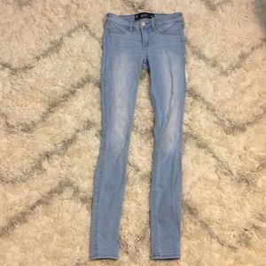 Women’s light wash Hollister jeans/jegging